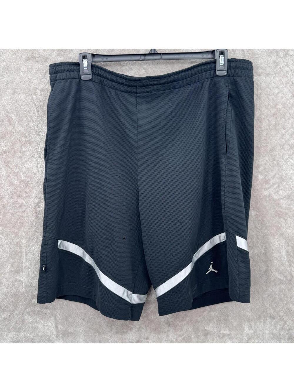 Jordan Shorts Mens Large Black Reflective Stripe Basketball Athletic Training